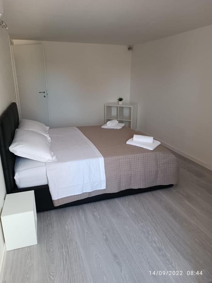 Di Fronzo Guest House T Triggiano Eksteriør bilde